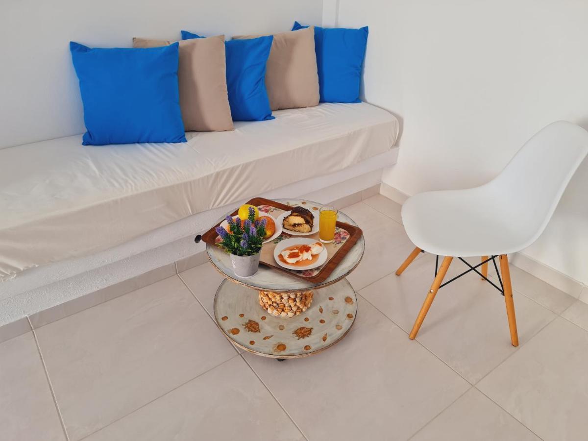 Anto 3* Firá
